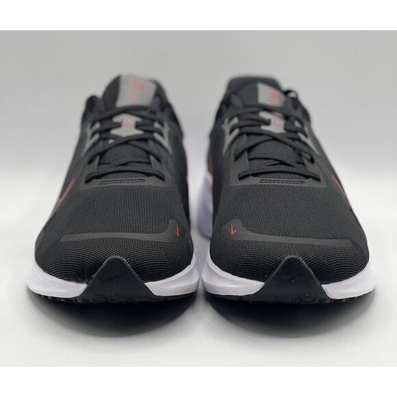 Nike Quest 5 Men's 11.5 Shoes Black University Red Smoke Grey DD0204 004 NIB - Picture 4 of 13